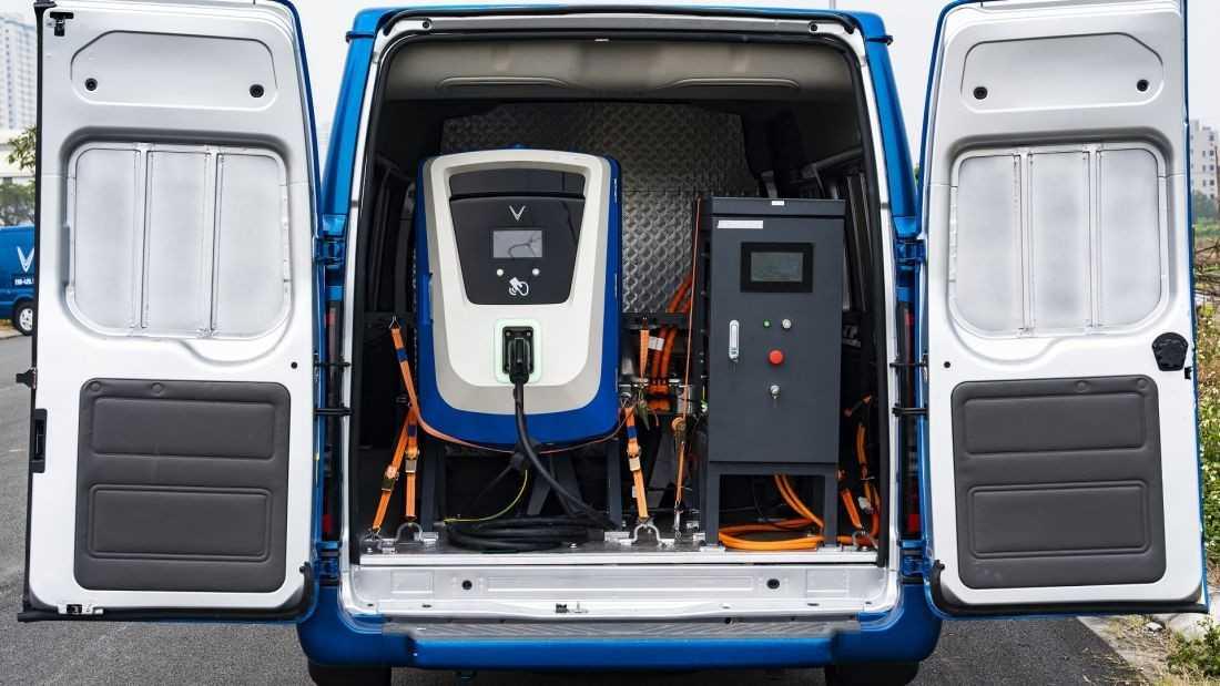 Xe sạc pin lưu động VinFast xuất hiện toàn quốc