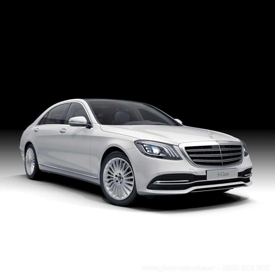 Mercedes S450 5 tỷ của ca sĩ Duy Mạnh cháy tại chung cư