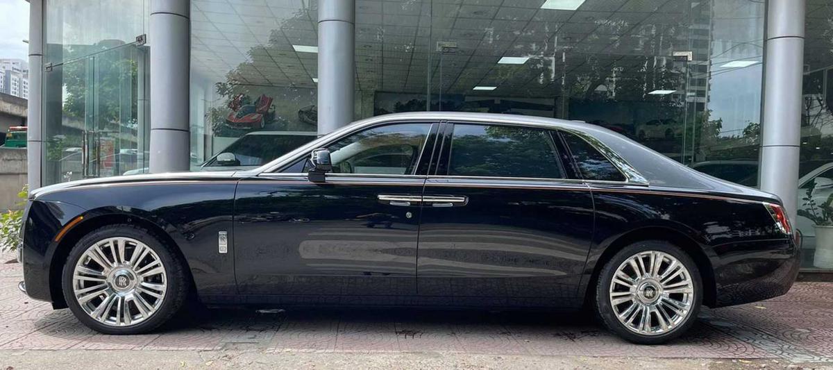 Rolls Royce Ghost EWB 2023: Giá bán, Hình ảnh và thông số