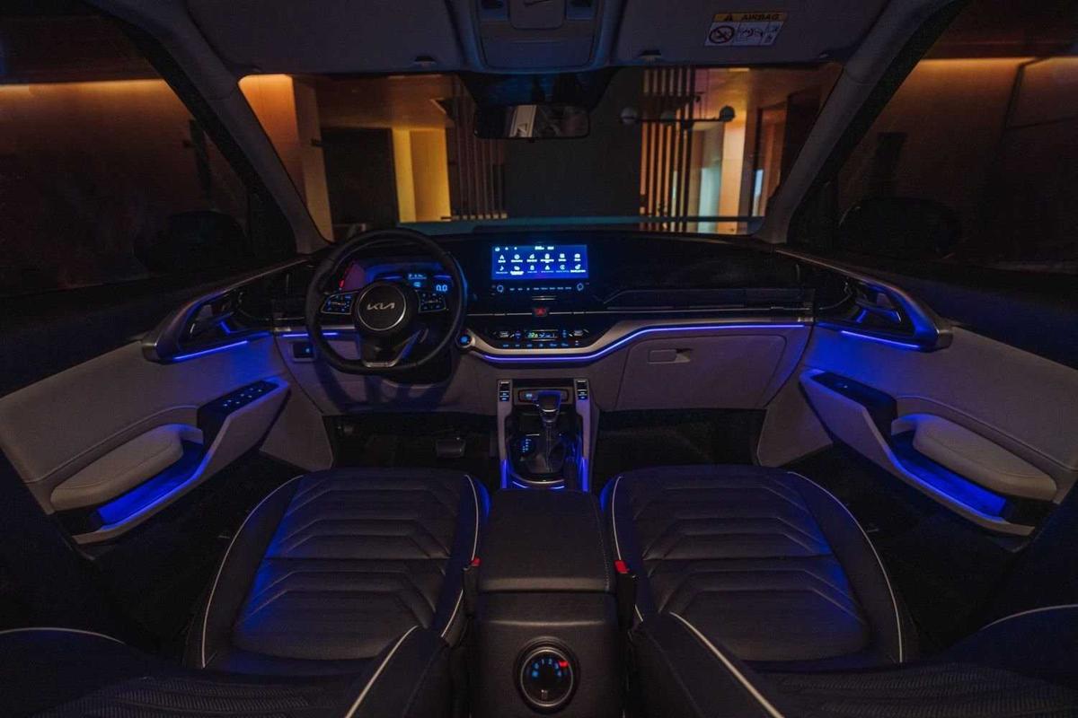 Review chi tiết Kia Carens 2023