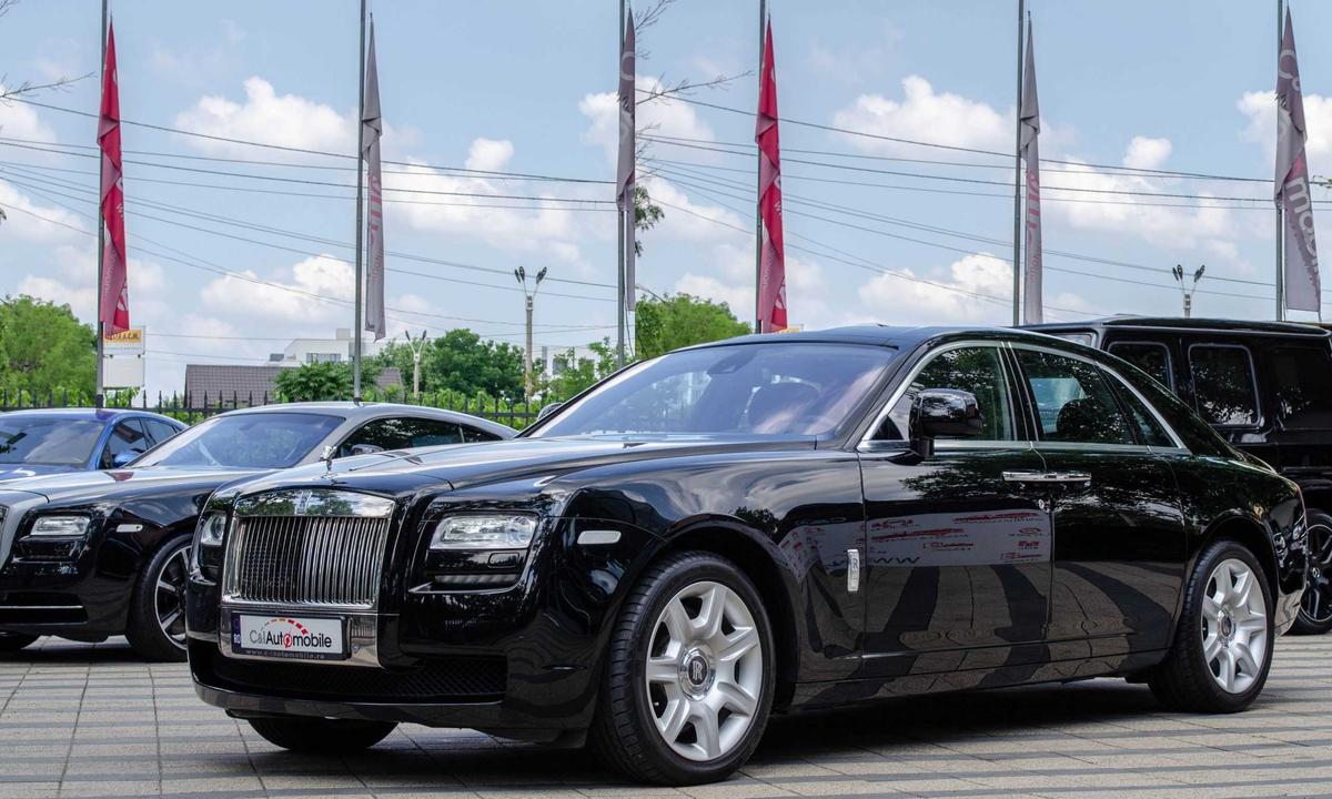 Rolls Royce Ghost EWB 2023: Giá bán, Hình ảnh và thông số