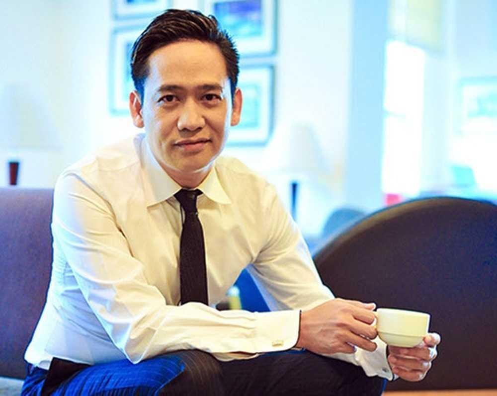 Mercedes S450 5 tỷ của ca sĩ Duy Mạnh cháy tại chung cư