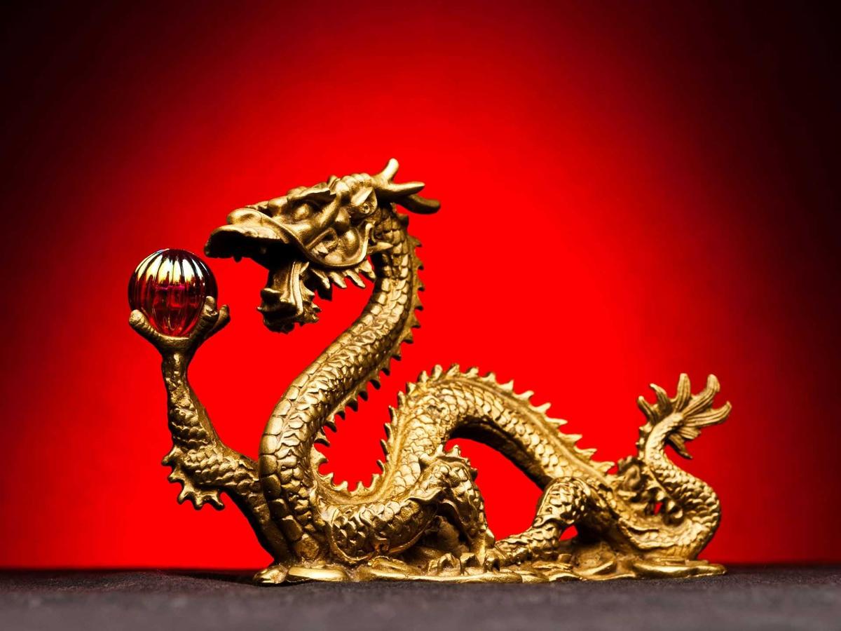 Cập nhật màu xe phong thủy 2023 cho người tuổi Thìn