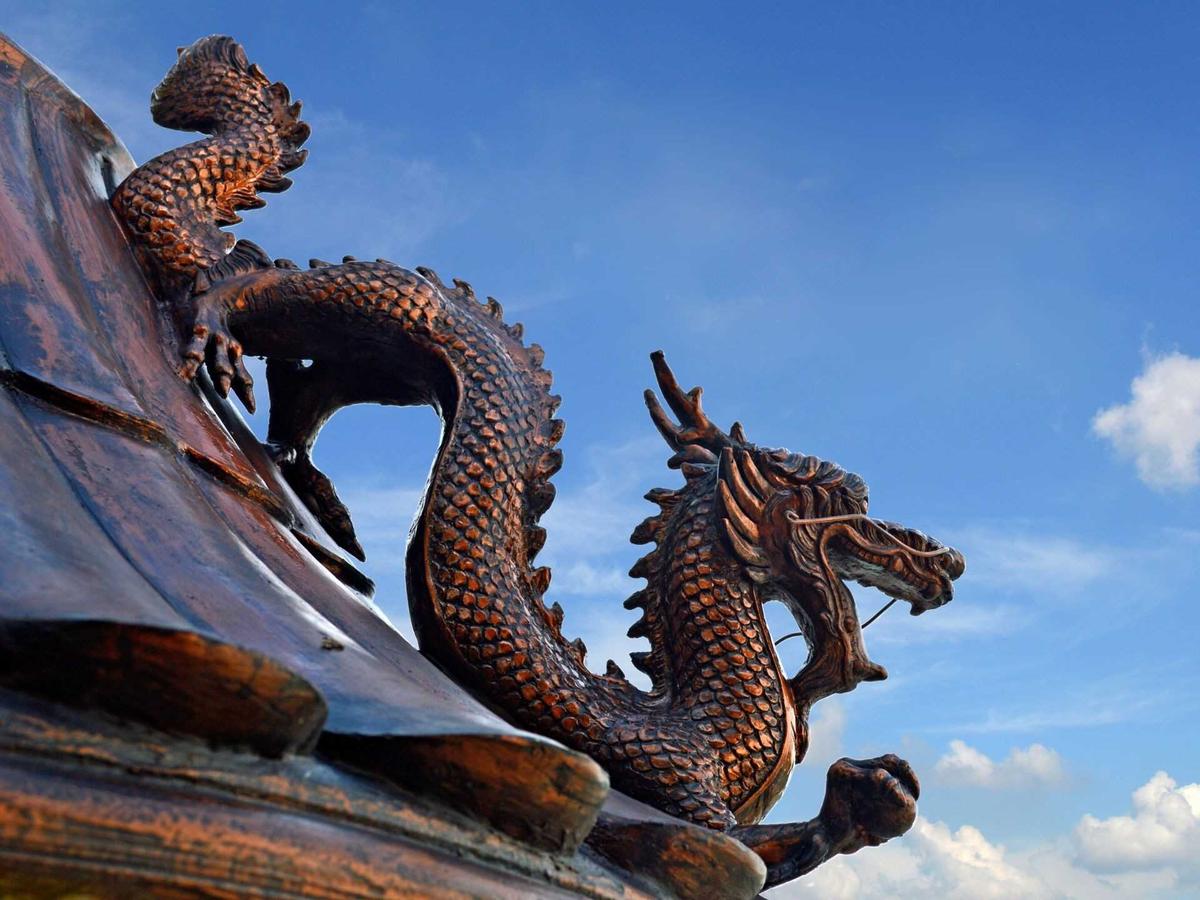 Cập nhật màu xe phong thủy 2023 cho người tuổi Thìn