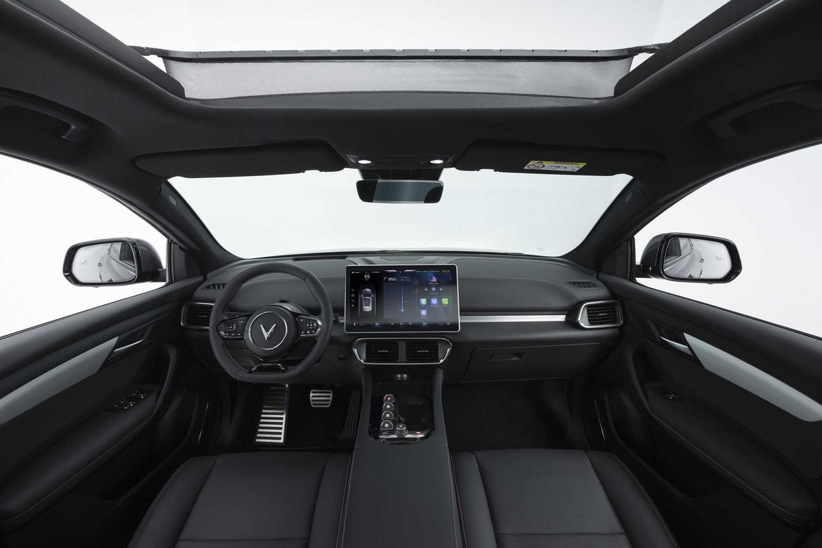 VinFast VF 8 - SUV hạng D - Giá & Thông số 2023