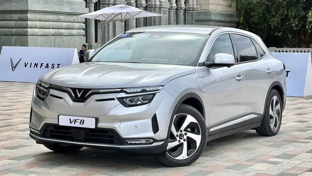 VinFast VF 8 - SUV hạng D - Giá & Thông số 2023