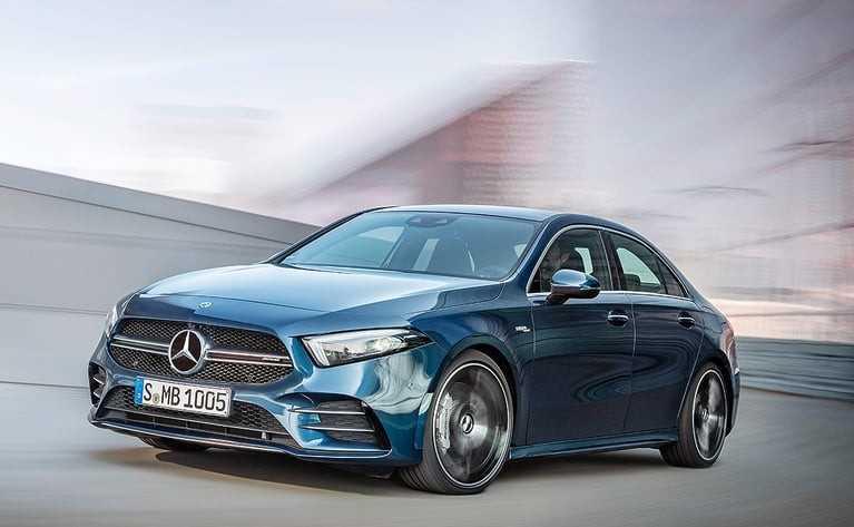 Mercedes Benz A200: Giá & Thông số 2023