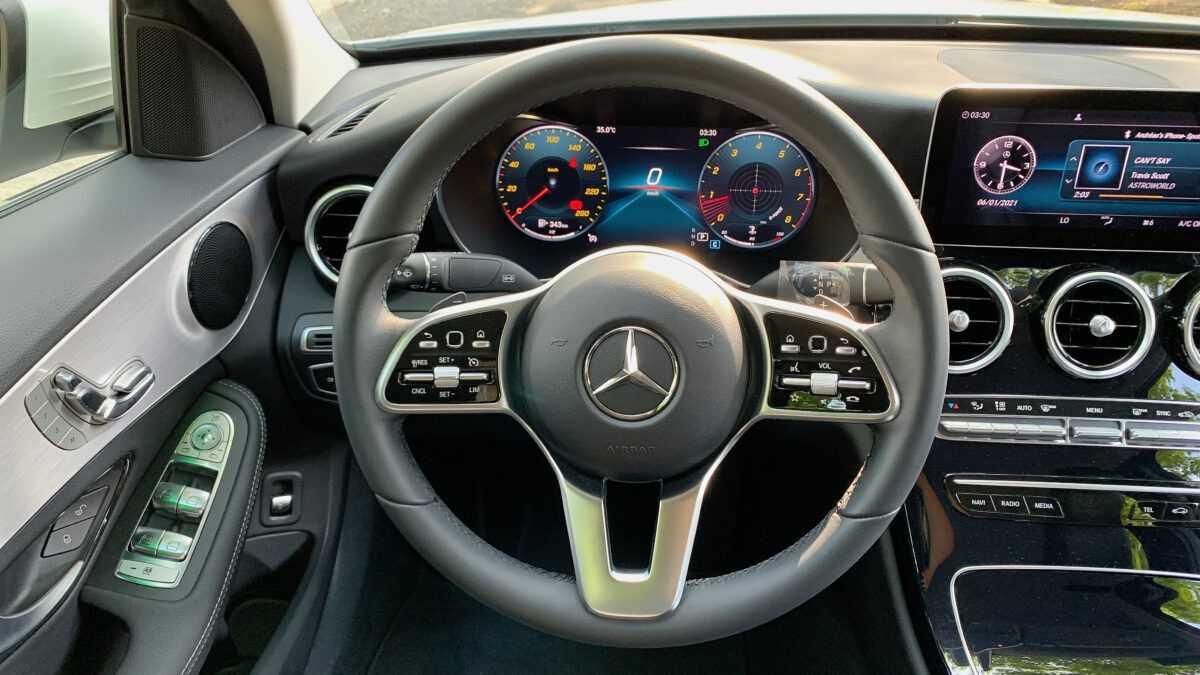 Mercedes Benz C180: Giá & Thông số 2023