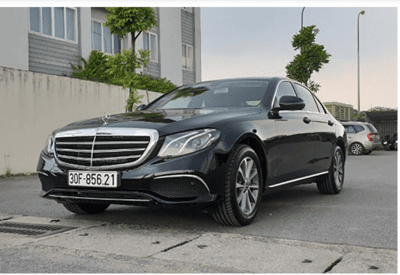 Mercedes E200: Giá & Thông số 2023