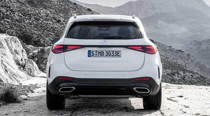 Mercedes GLC 300: Giá & Thông số kỹ thuật 2023