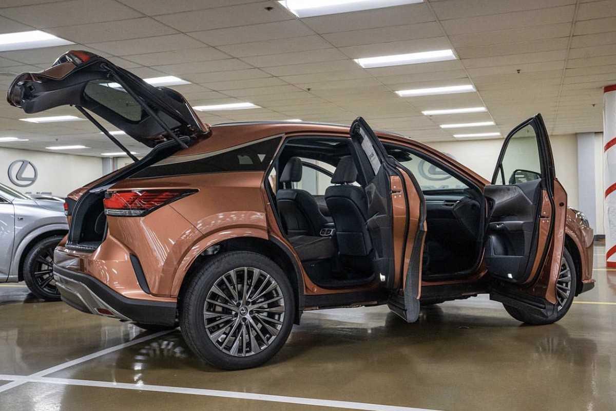 Bật mí sự khác nhau giữa Lexus RX 350 Premium và Lexus RX 350 Luxury 2023