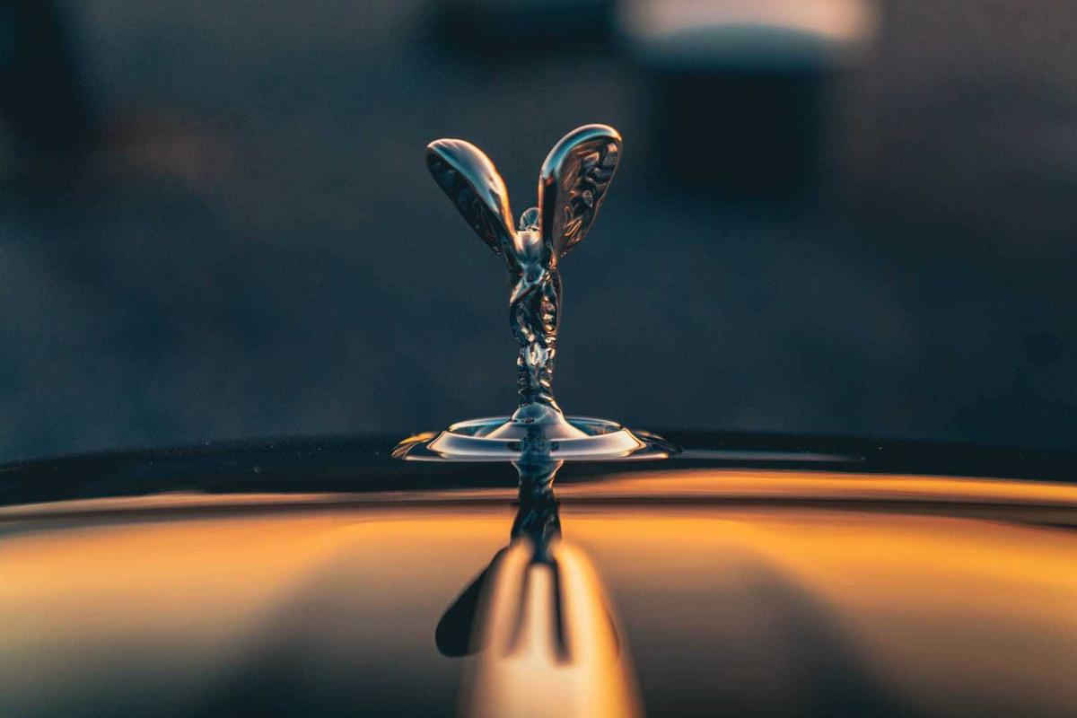 Spirit of Ecstasy - Biểu Tượng Logo Xe Rolls Royce
