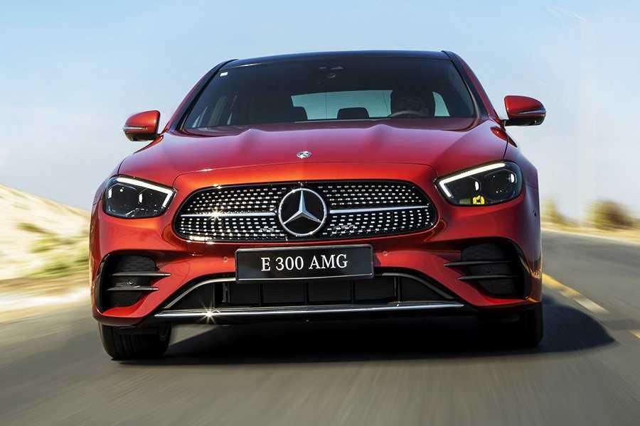 Mercedes E300: Giá & Thông số 2023