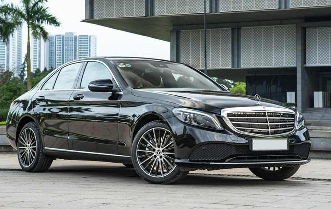 Mercedes C250: Giá & Thông số 2023