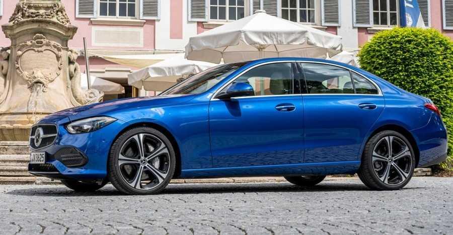 Mercedes C250: Giá & Thông số 2023