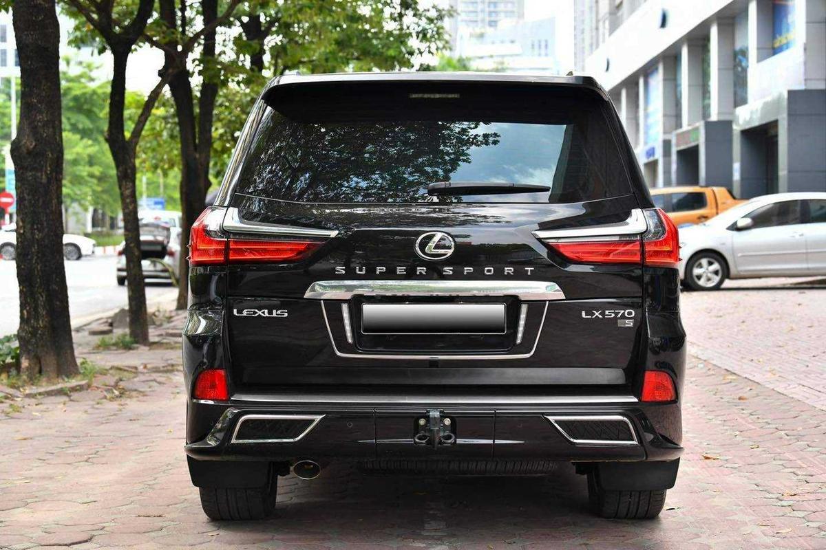 Lexus 570: Giá & Thông số 2023 mới nhất