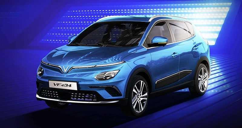 Cách mở và đóng nắp capo trên xe VinFast VF e34 và lưu ý khi sử dụng.