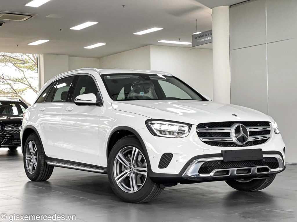 Mercedes GLC 200: Giá & Thông số 2023