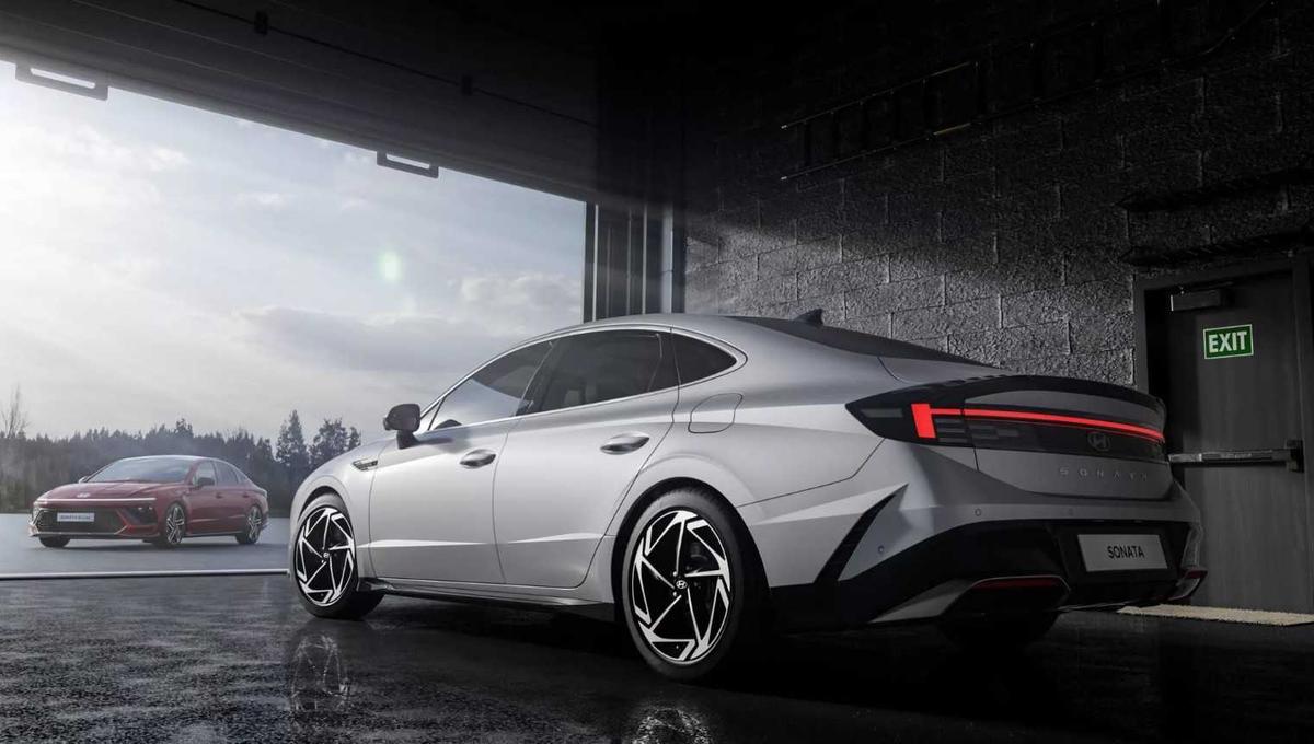 Hyundai Sonata 2024 hé lộ hình ảnh mới nhất