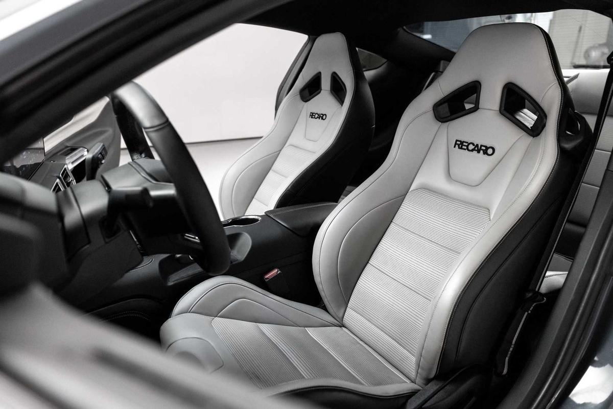 Ford Mustang GT 2024 vừa thành công đấu giá hơn nửa triệu đô