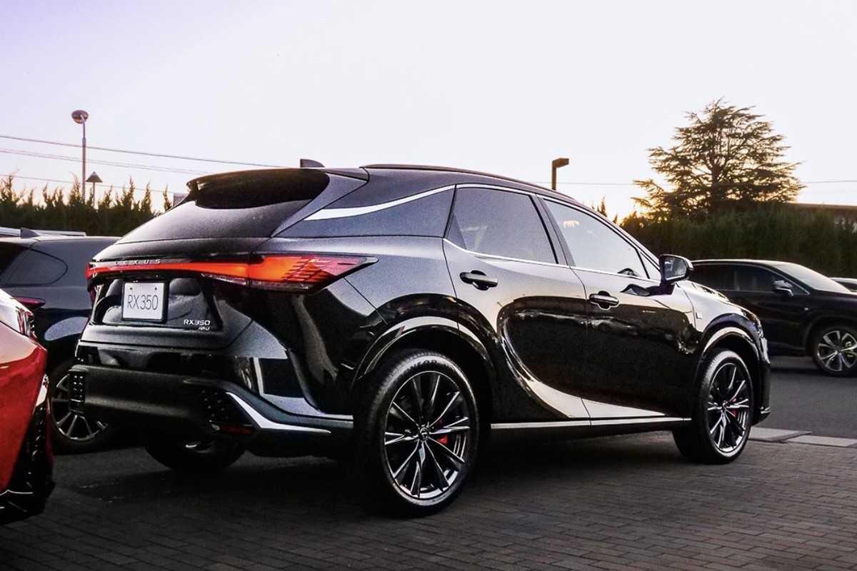 Bật mí sự khác nhau giữa Lexus RX 350 Premium và Lexus RX 350 Luxury 2023