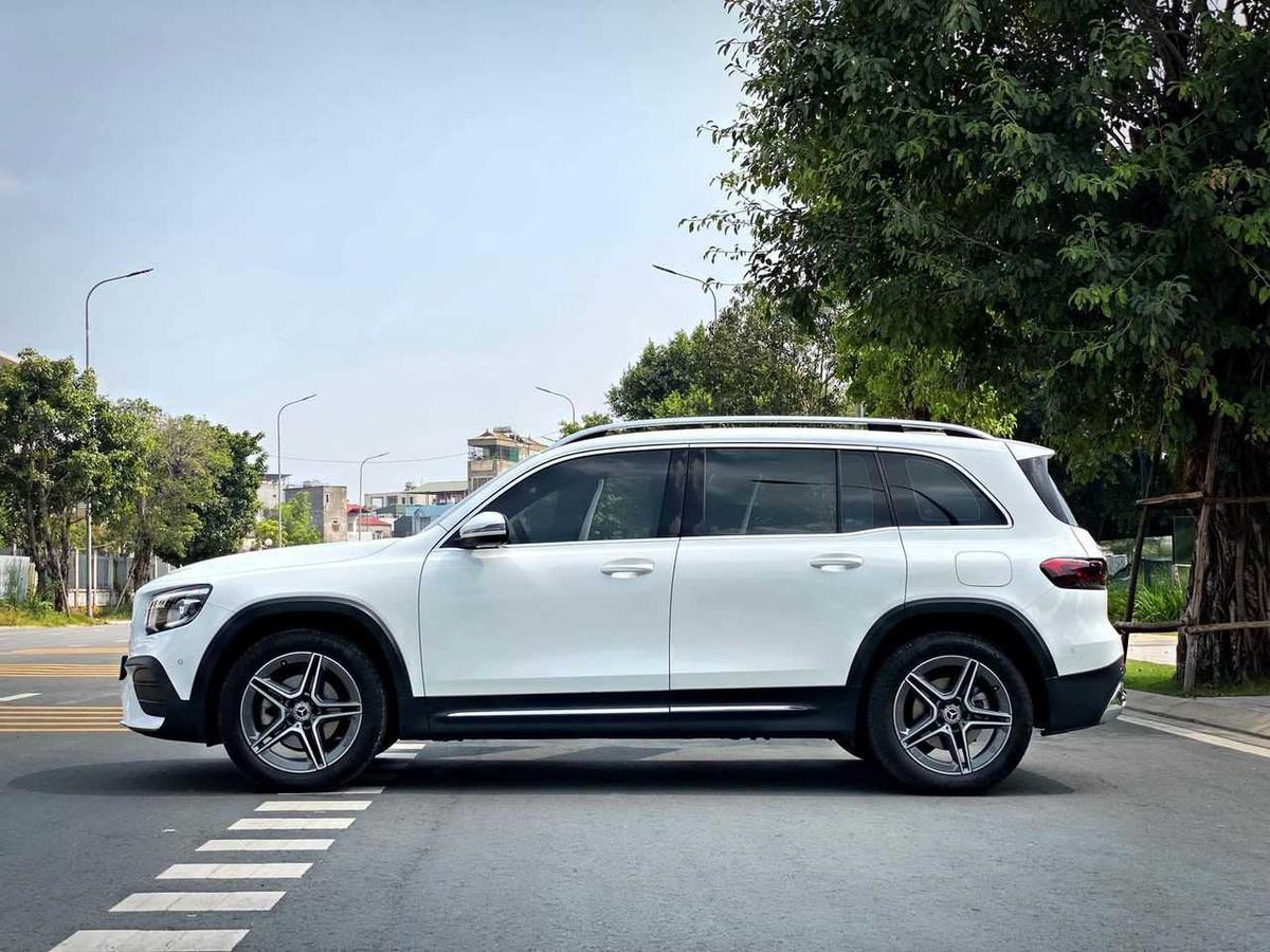 Mercedes Benz GLB SUV: Giá & Thông số 2023