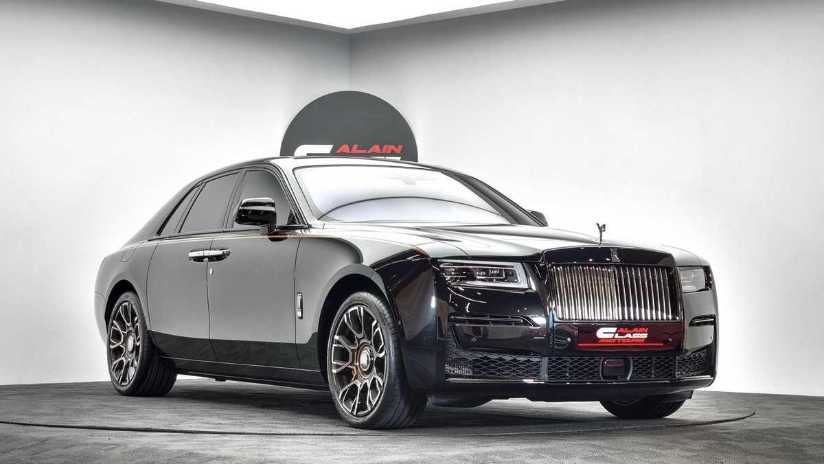 Rolls Royce Ghost Black Badge: Giá & Thông số 2023