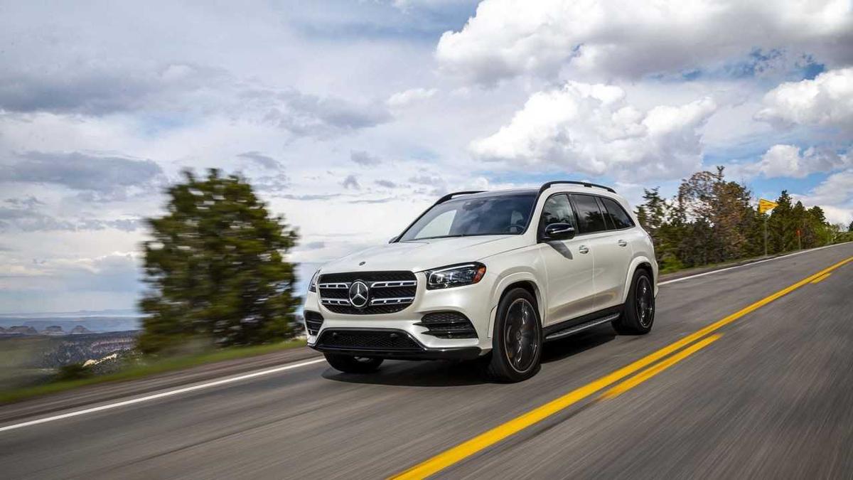 Mercedes Benz GLS SUV: Giá & Thông số 2023