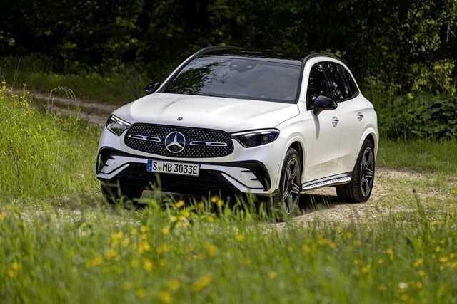 Mercedes GLC 300: Giá & Thông số kỹ thuật 2023