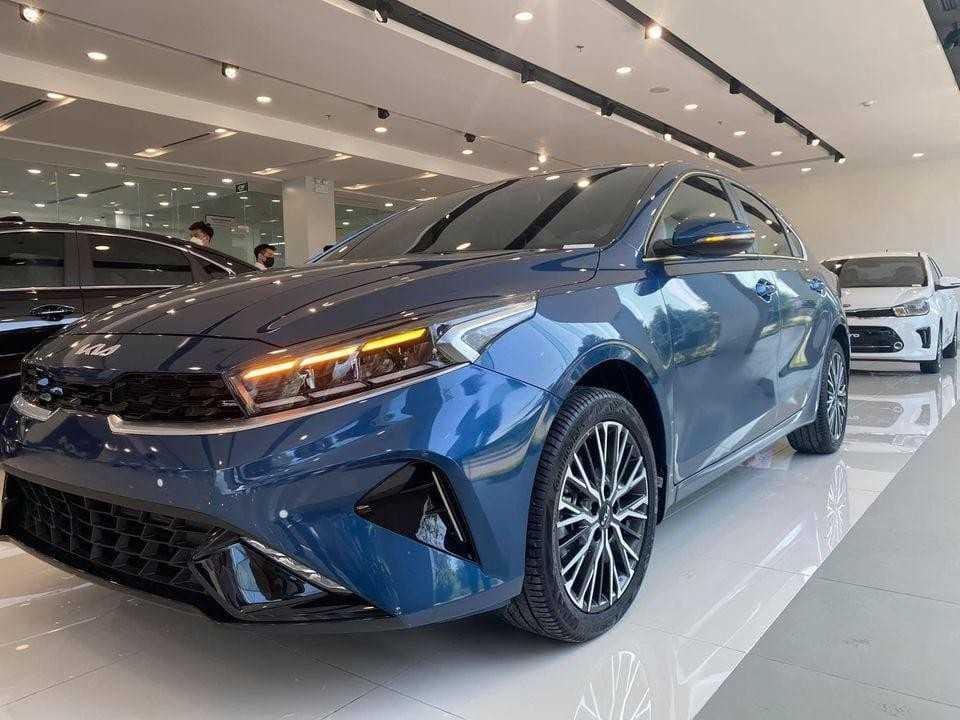 Kia K3 cũ có giá bán rẻ bất ngờ chỉ sau 2 năm lăn bánh
