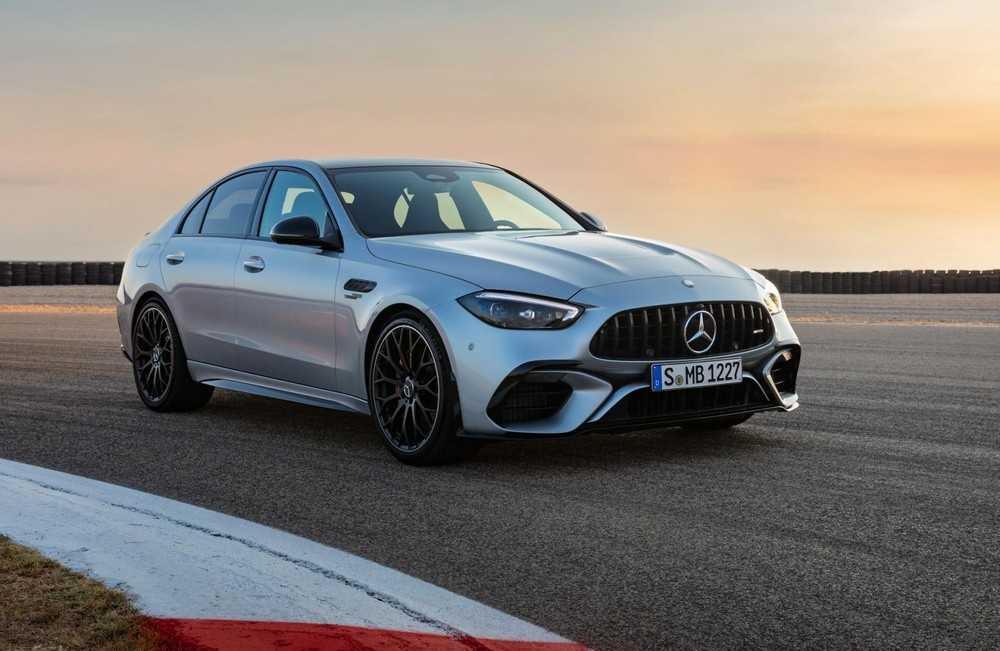 Mercedes Benz E63S AMG: Giá & Thông số 2023