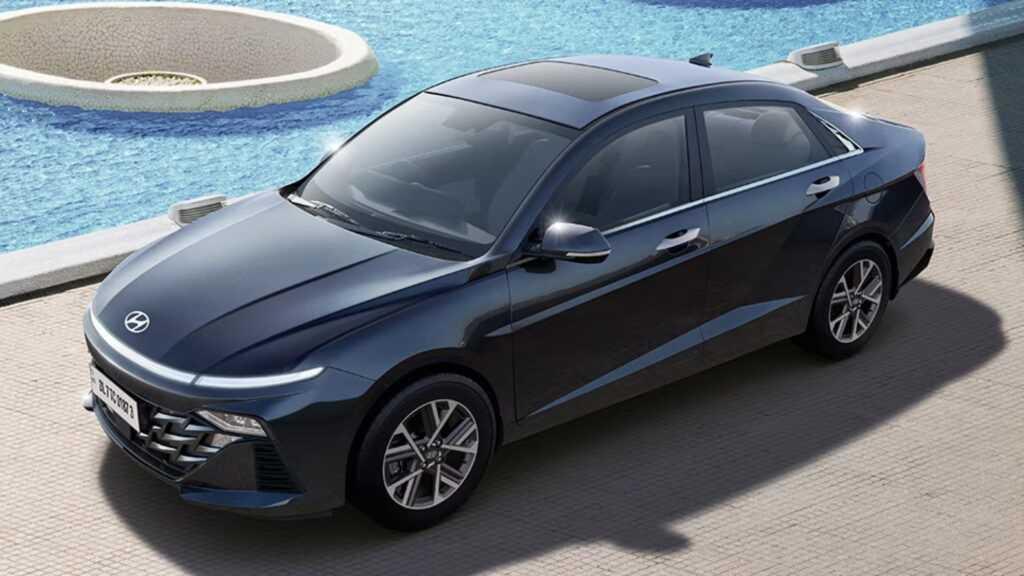 Hyundai Verna 2023 hé lộ với vẻ ngoài sắc sảo, giá lên đến 13 nghìn đôHyundai Verna 2023 hé lộ với vẻ ngoài sắc sảo, giá lên đến 13 nghìn đô
