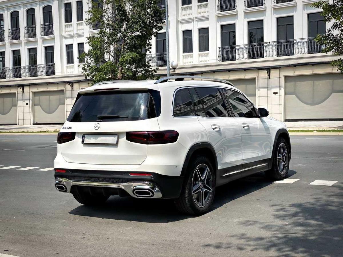 Mercedes Benz GLB SUV: Giá & Thông số 2023