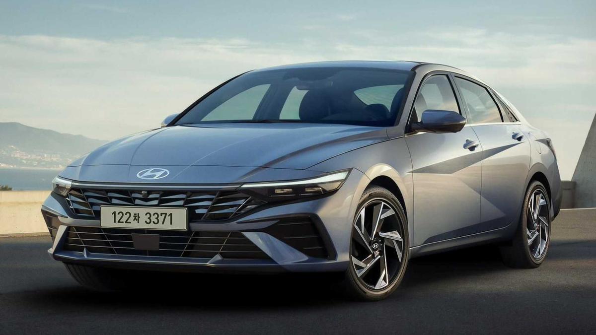 Hyundai Elantra 2024 Ra Mắt Với Diện Mạo Mới
