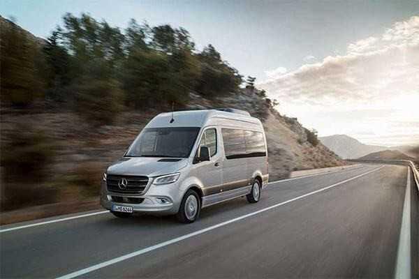Mercedes Benz Sprinter bị triệu hồi tại Mỹ do hai lỗi cực lớn