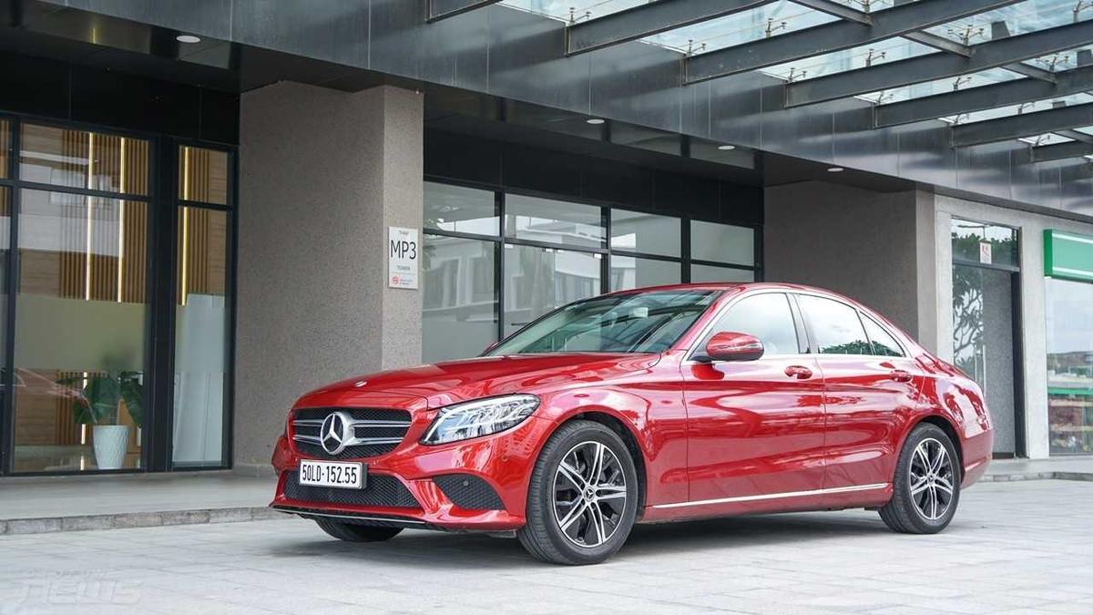 Mercedes Benz C180: Giá & Thông số 2023