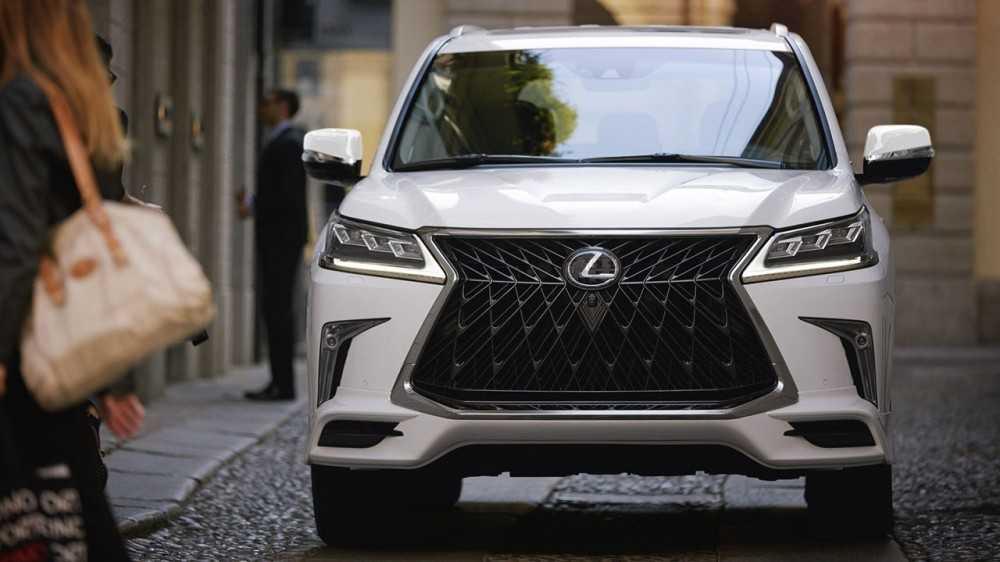 Lexus 570: Giá & Thông số 2023 mới nhất