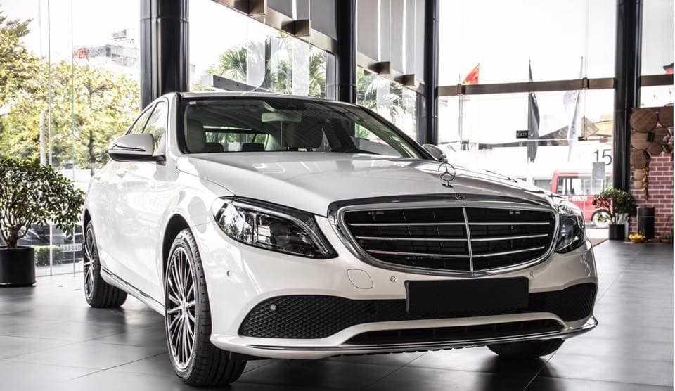 Mercedes C200: Giá & Thông số kỹ thuật 2023