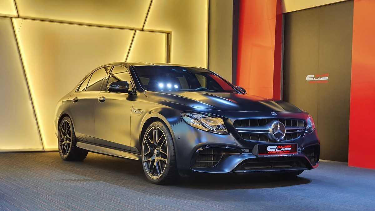 Mercedes Benz E63S AMG: Giá & Thông số 2023