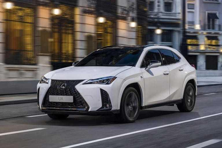 Lexus UX 2024 biến động nhẹ tăng giá bán