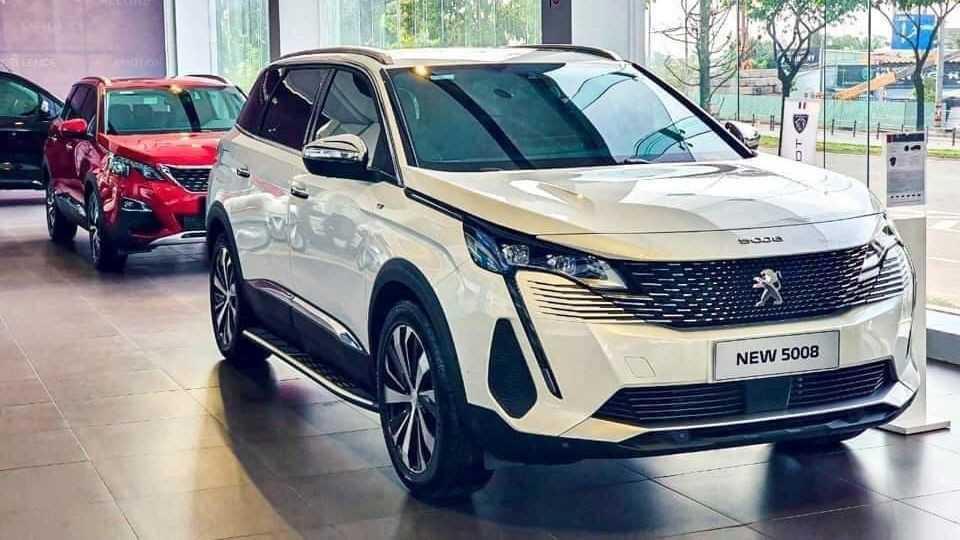 Peugeot giảm giá đến 45 triệu tất cả các dòng xe tại Việt Nam