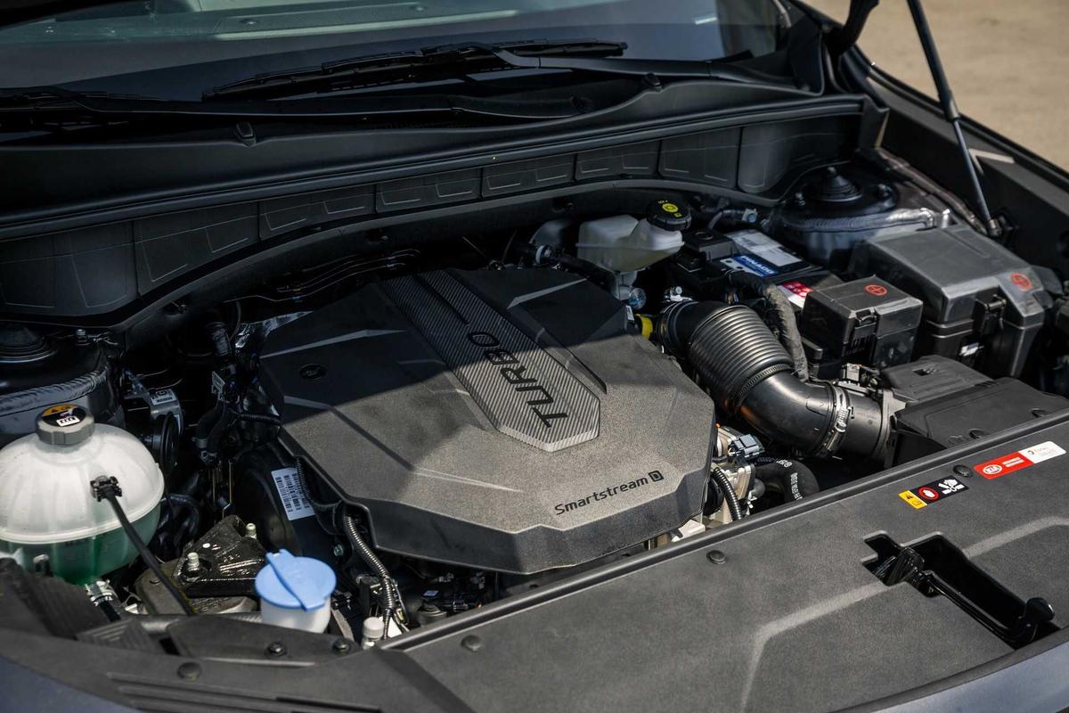 Kia Sorento Hybrid: Giải pháp công nghệ xanh cho gia đình hiện đại