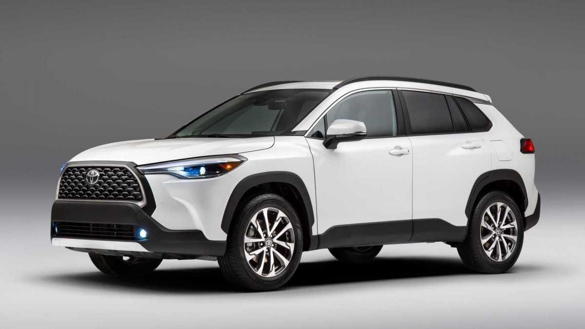 Toyota Corolla Cross xả hàng tồn, giá giảm mạnh tại Việt Nam