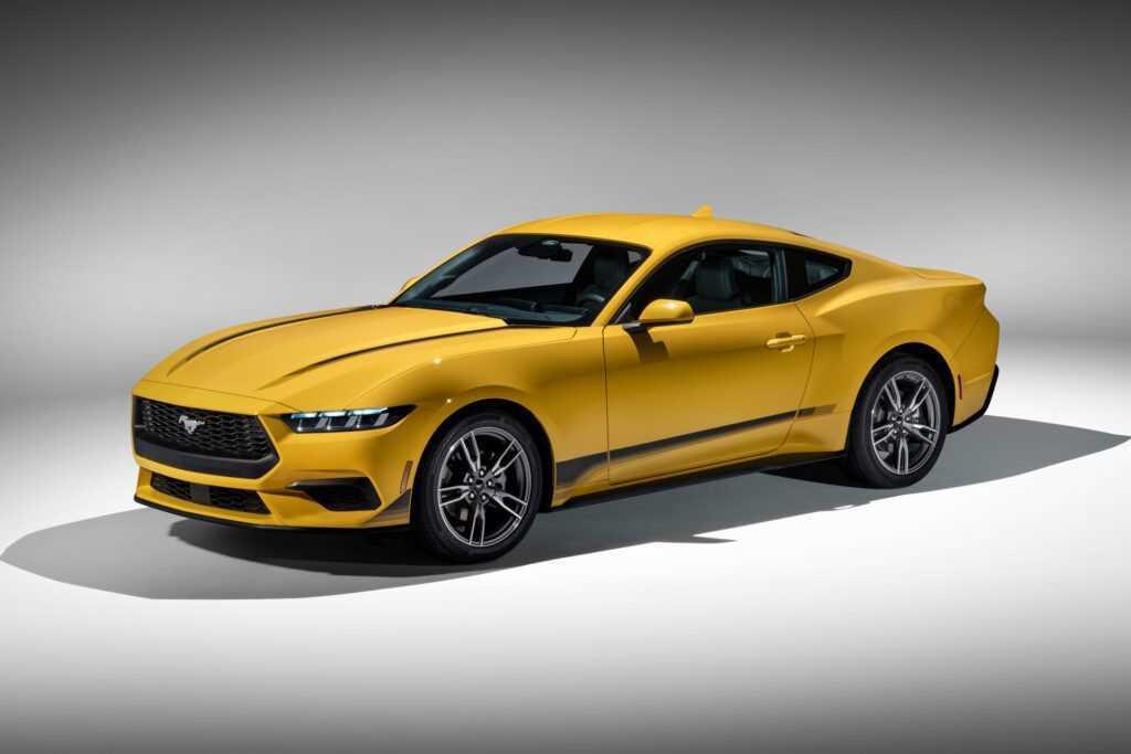 Ford Mustang 2024 sở hữu đến tận 12 màu ngoại thất