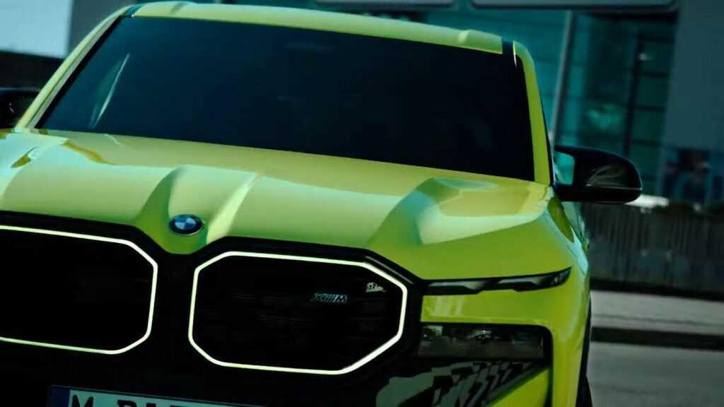 BMW XM 50e cơ sở xuất hiện, cung cấp phạm vi chạy điện lên đến 52 dặm