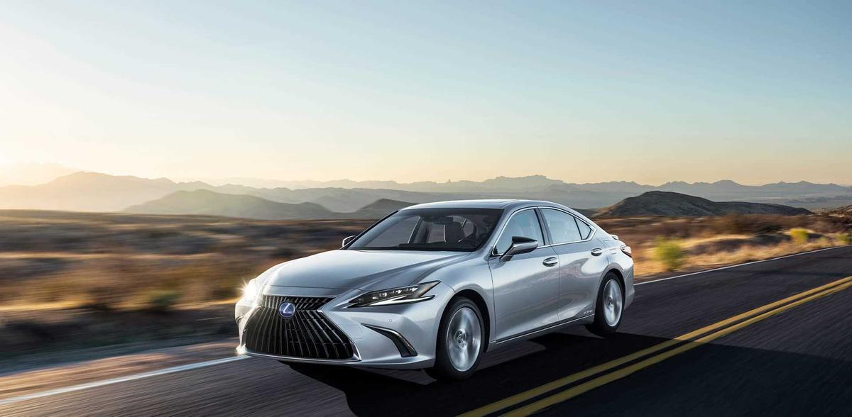 Tổng hợp các dòng xe Lexus ES – Executive Sedan