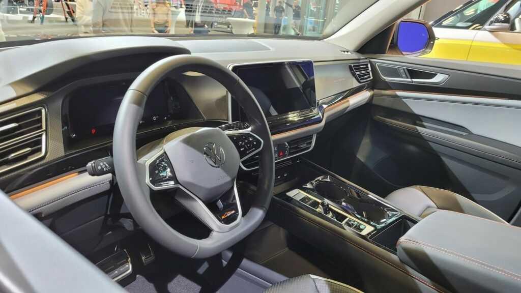 VW Atlas Peak Edition 2024 - Kiểu dáng chắc chắn và nội thất cao cấp