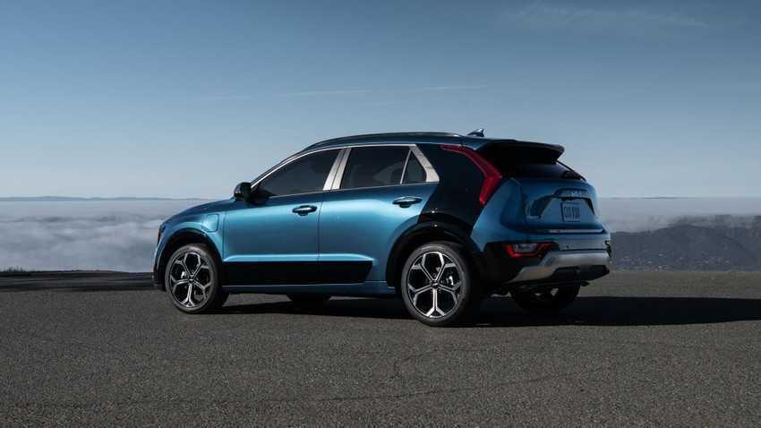 Kia Niro: Giá & Thông số mới nhất 2023