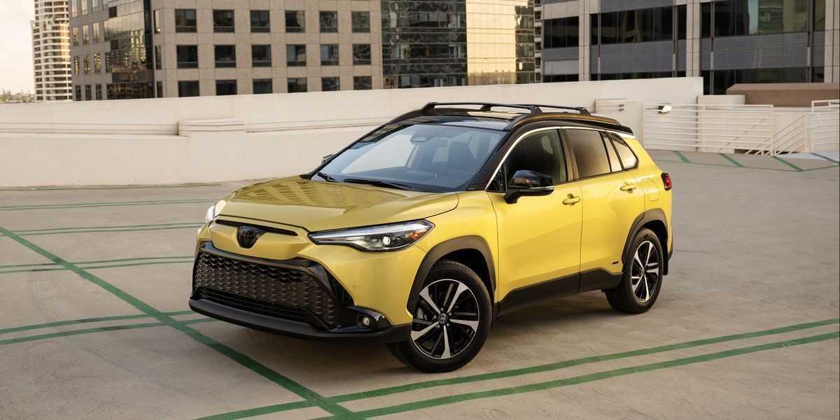 Toyota Corolla Cross Hybrid 2023: Thông số, Hình ảnh & Giá cả