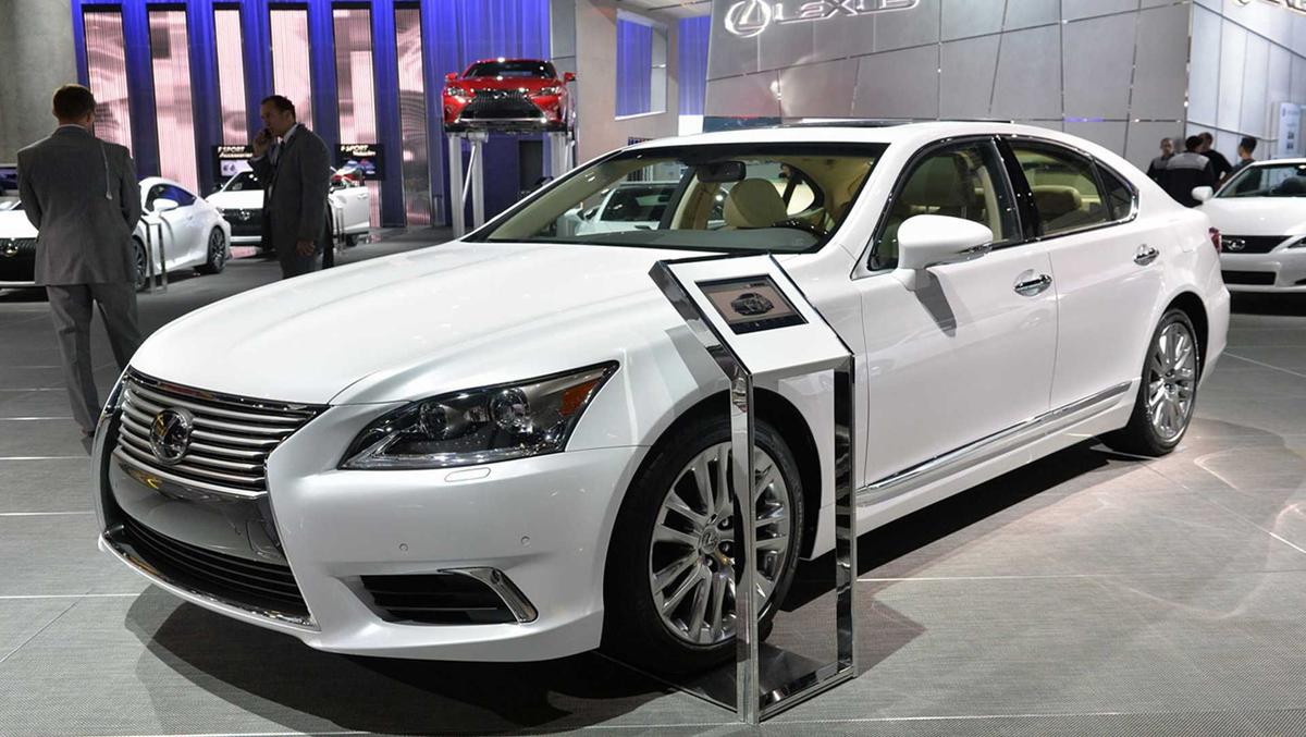 Lexus LS 460: Giá & Thông số 2023 mới nhất